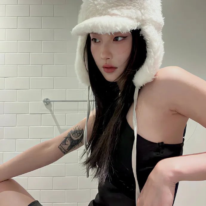 不认识的女友